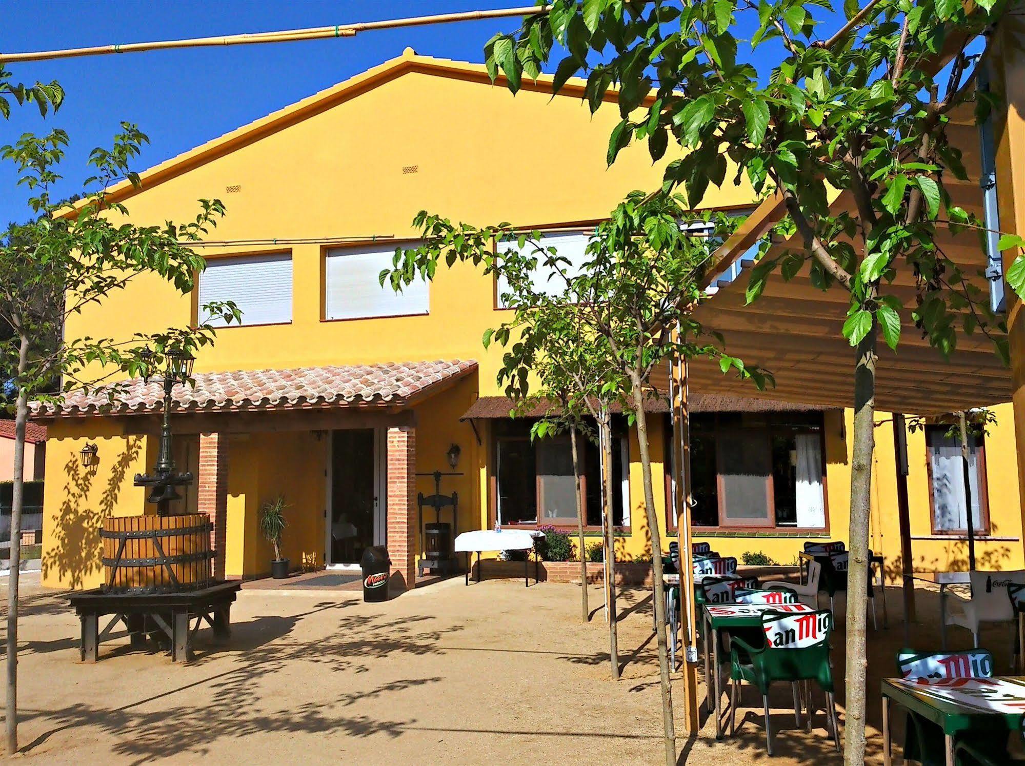 Hotel Les Roques Báscara Buitenkant foto